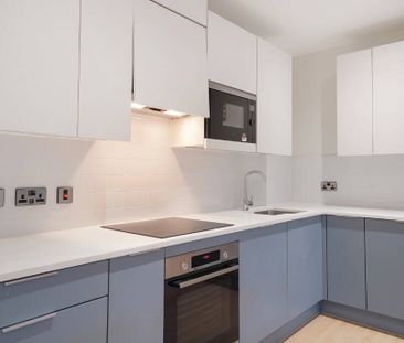 The Oakgate, KT22 7RZ, Surrey - Photo 5
