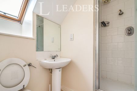 3 bedroom house to rent Raes Yard, Bury St. Edmunds, IP33 - Photo 2