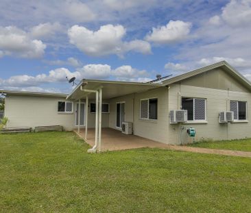 38 Raintree Way, Thuringowa Central - Photo 6