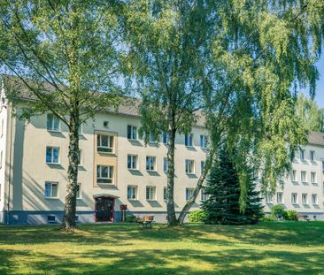 Im Grünen gelegene 3-Raum-Wohnung mit Balkon - Photo 1