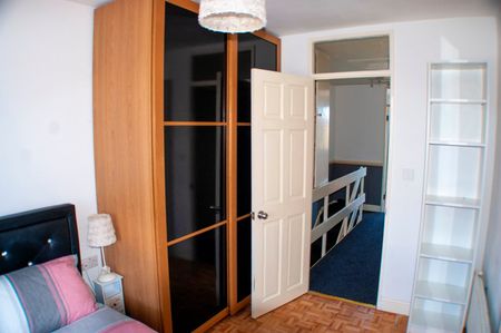 3 Bed Maisonette, Stebondale Street, E14 - Photo 4