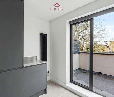 Bullsmoor Lane, Enfield, EN3 - Photo 5