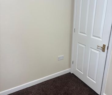 1 Bed Flat, Waylen Street, RG1 - Photo 1