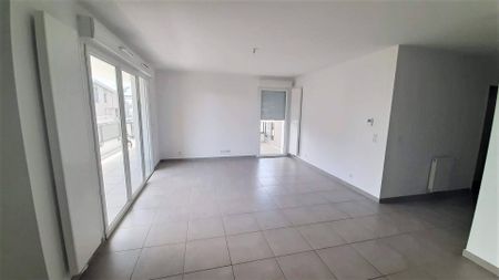 location Appartement T3 DE 69.21m² À SAINT JULIEN EN GENEVOIS - Photo 3