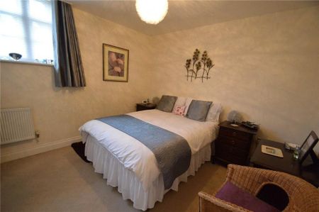 3 bedroom apartment to rent - Photo 3