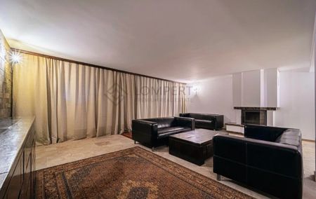 Świeżo wyremontowany przestronny dom - Zdjęcie 3