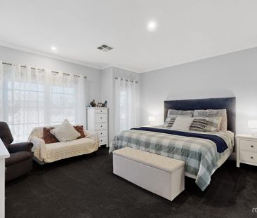UNFURNISHED GEM IN THE HEART OF BANKSIA GROVE - Photo 6