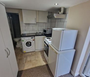 1 Bed Flat, Edgbaston, B16 - Photo 4