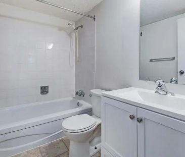 2 Bedroom - Photo 2