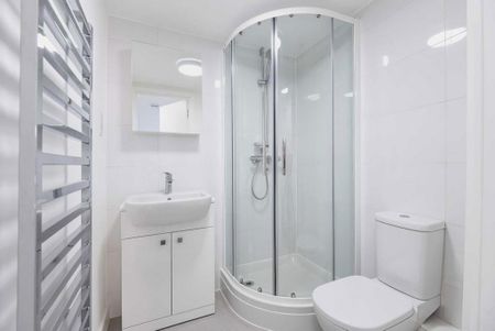 4 bedroom flat to rent - Photo 5