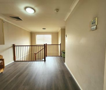 Family-Friendly Modern Townhouse in the Heart of Blacktown! - Photo 4