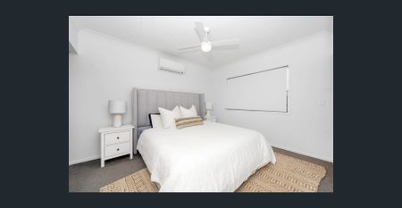 YOUR PERFECT FAMILY RETREAT AWAITS! 4 BEDROOM HOME IN AMARA ESTATE! - Photo 4