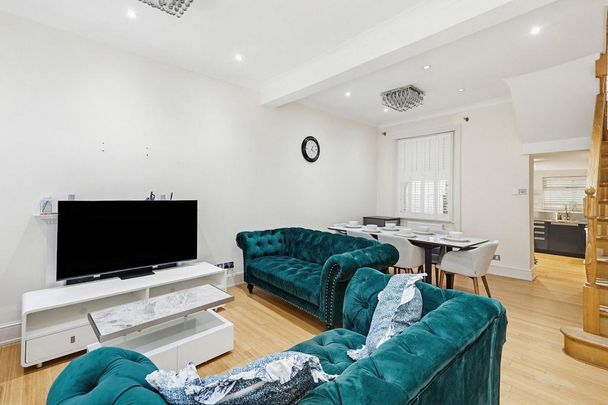 3 bedroom terraced house to rent - Photo 1