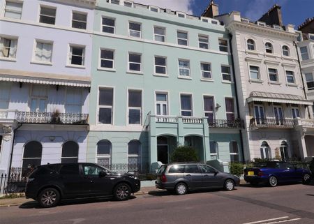 2 bedroom flat to rent - Photo 4