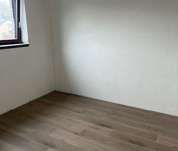 Prachtige energiezuinige nieuwbouwwoning met 3 slk op +/- 9a88ca gr... - Foto 6