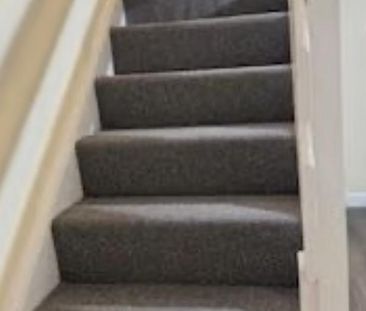 3 bedroom end of terrace house to rent - Photo 2