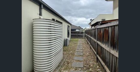 3-Bedroom Family Residence with Supereme Convenience - Photo 5