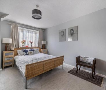 6 bedroom semi-detached house to rent - Photo 4