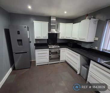 2 bedroom terraced house to rent - Photo 4