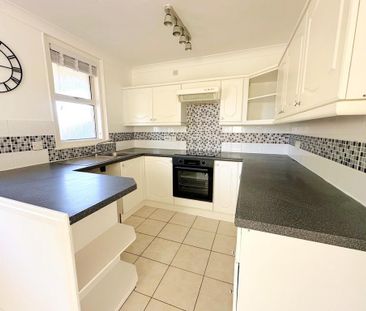 2 bedroom semi-detached house to rent - Photo 6