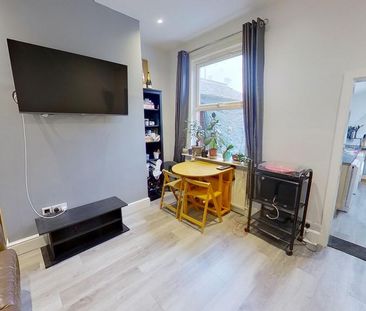 4 bedroom house to rent - Photo 3