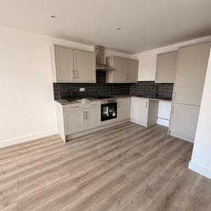 2 bedroom apartment to rent - Photo 2