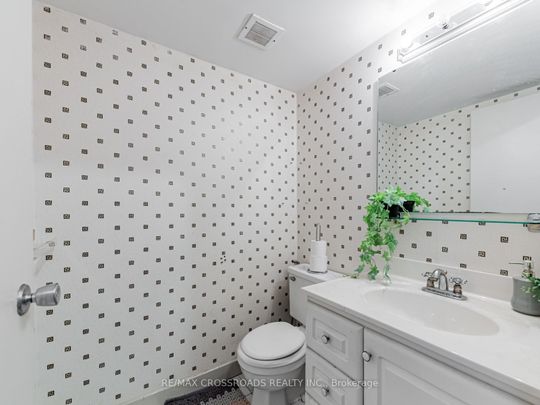 For Lease - 20 Sunrise Avenue Unit# 111, Toronto, Ontario - Photo 1