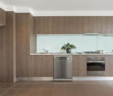 Unfurnished - Oversized One Bedroom With Building Amenities, In Pri... - Photo 6