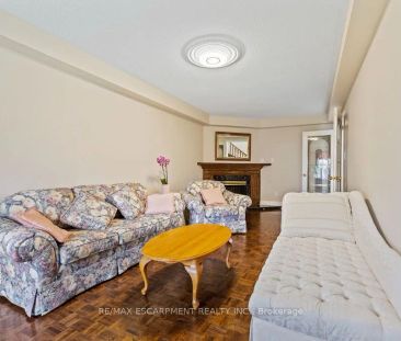 Detached Home For Lease | W9251835 - Photo 3