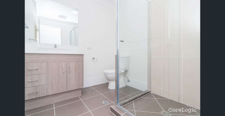 Family Comfort and Convenience in the Heart of Kallangur - Photo 2