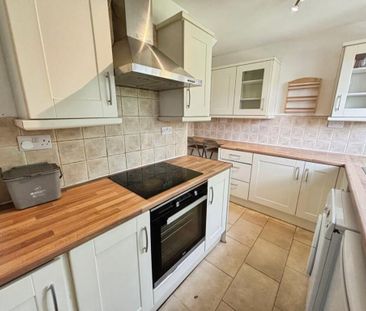 3 bedroom terraced house to rent - Photo 5