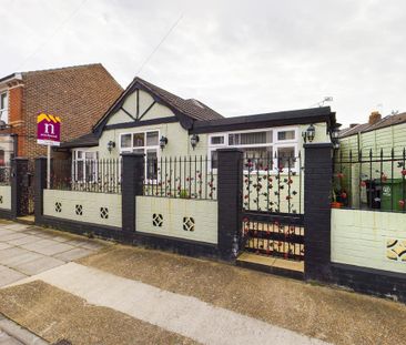 3 bedroom detached bungalow to rent - Photo 3