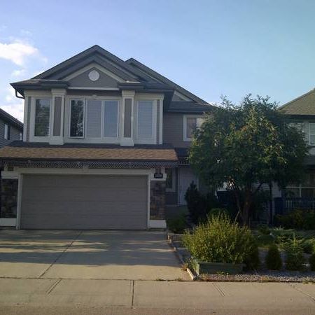 House in Rutherford, 3 Bed 2.5 Bath updated flooring and appliances - Photo 1