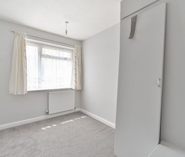 3 bedroom end of terrace house to rent - Photo 5