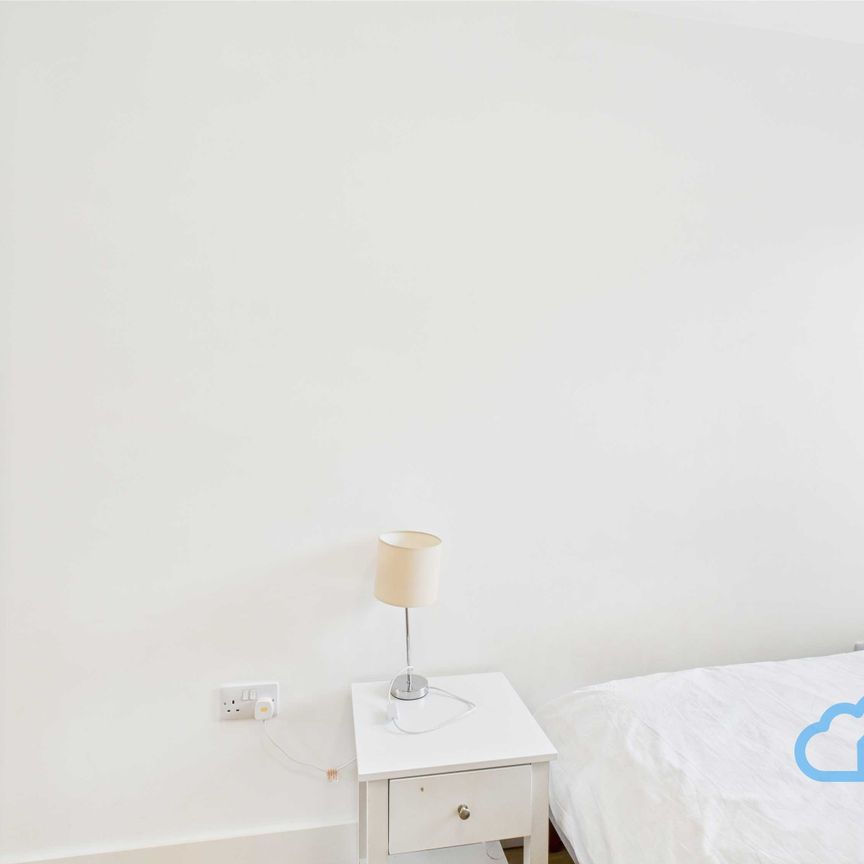 RM4 Westmead | Farnborough | GU14 7SG - Photo 1