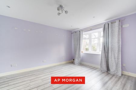 3 bed terraced house to rent in Radnor Close, Rednal, B45 - Photo 3