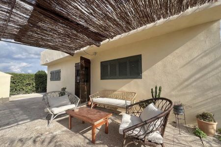 2 Bedrooms - Photo 3