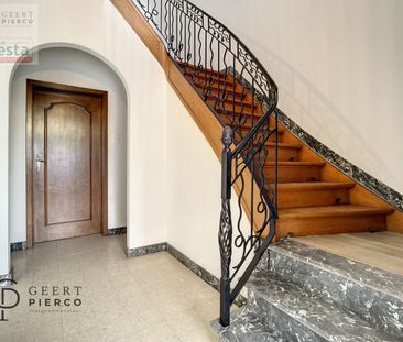 Prachtige gerenoveerde gezinswoning - Photo 3