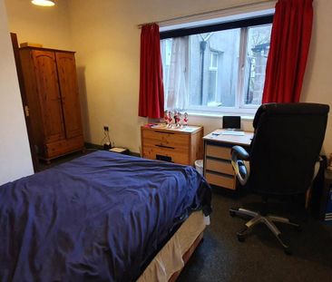 2 bedroom flat to rent - Photo 6