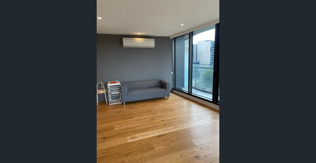 Fully Furnished 2 Bedroom Apartment With Huge Balcony - Photo 1