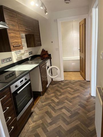 2 bedroom flat to rent - Photo 3