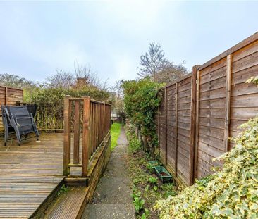 3 bedroom terraced house to rent - Photo 2