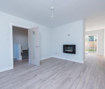 3 bedroom terraced house to rent - Photo 1