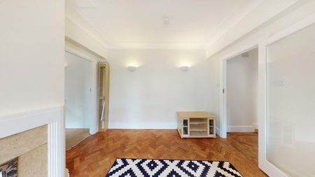 Modern Apartment - Photo 3