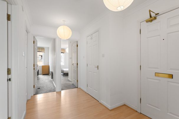 2 Bed Flat, Fox St, EH6 - Photo 1