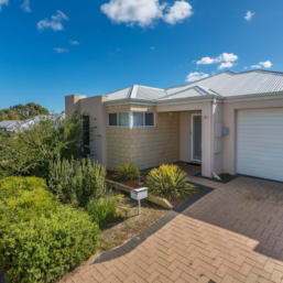 Spacious 4-Bedroom Rental House with Built-In Robes in Yanchep - Book Your Viewing Today! - Photo 1
