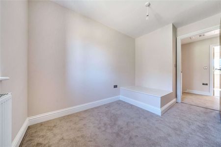 3 bedroom terraced house located in a new development and in a semi-rural position with countryside views - Photo 5