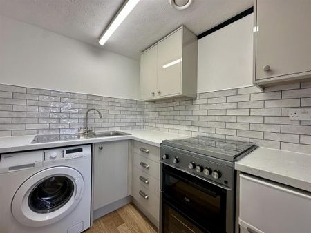 1 bedroom flat to rent - Photo 4