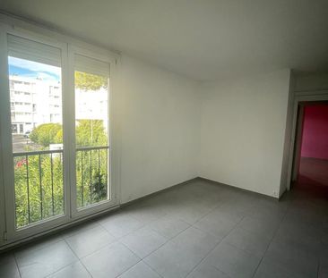 Location Appartement 3 pièces 60m² MARIGNANE 13700 - Photo 3