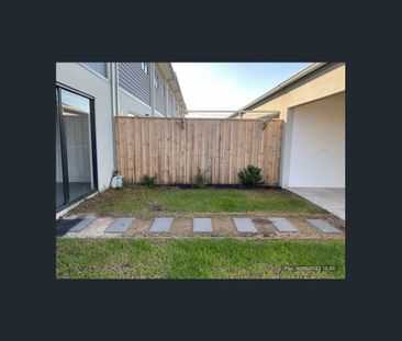 Quiet Corner Townhouse! - Photo 4